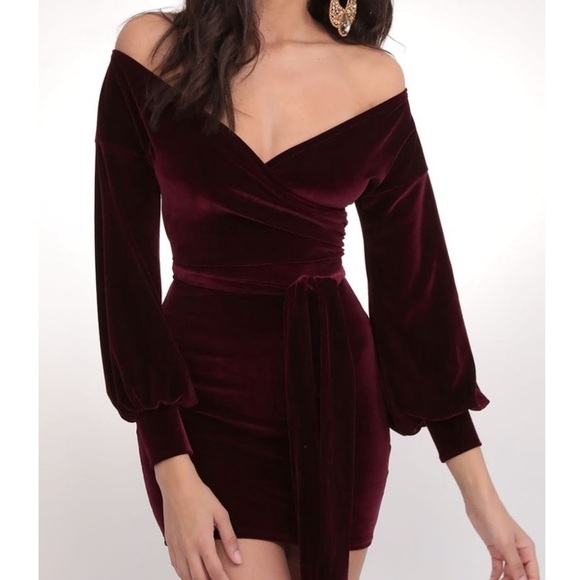 LUCY IN THE SKY Off The Shoulder Wine Velvet Dress - Picture 2 of 6